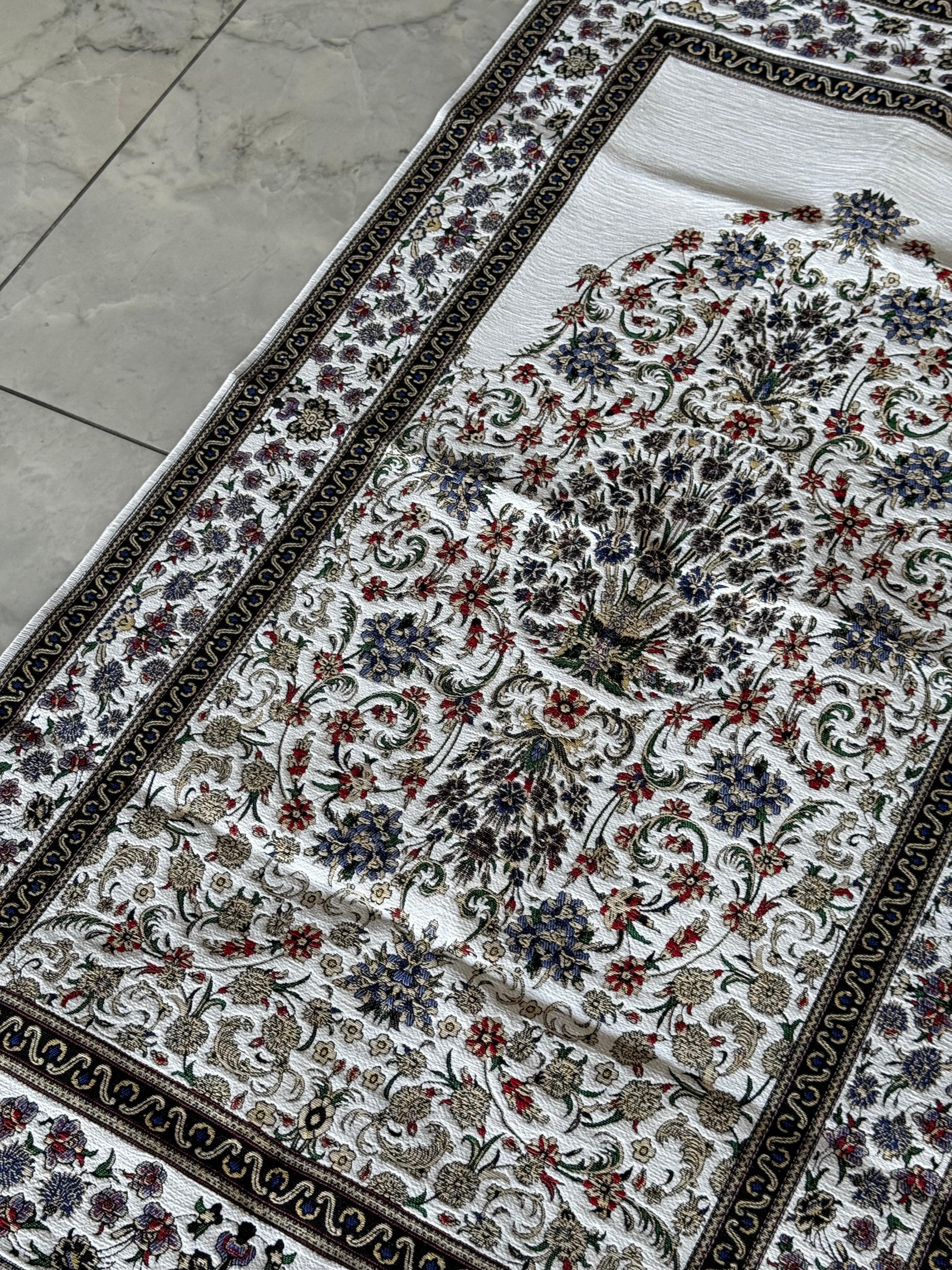 Asalet Serisi – İşlemeli Elit Dokuma Seccade Serisi