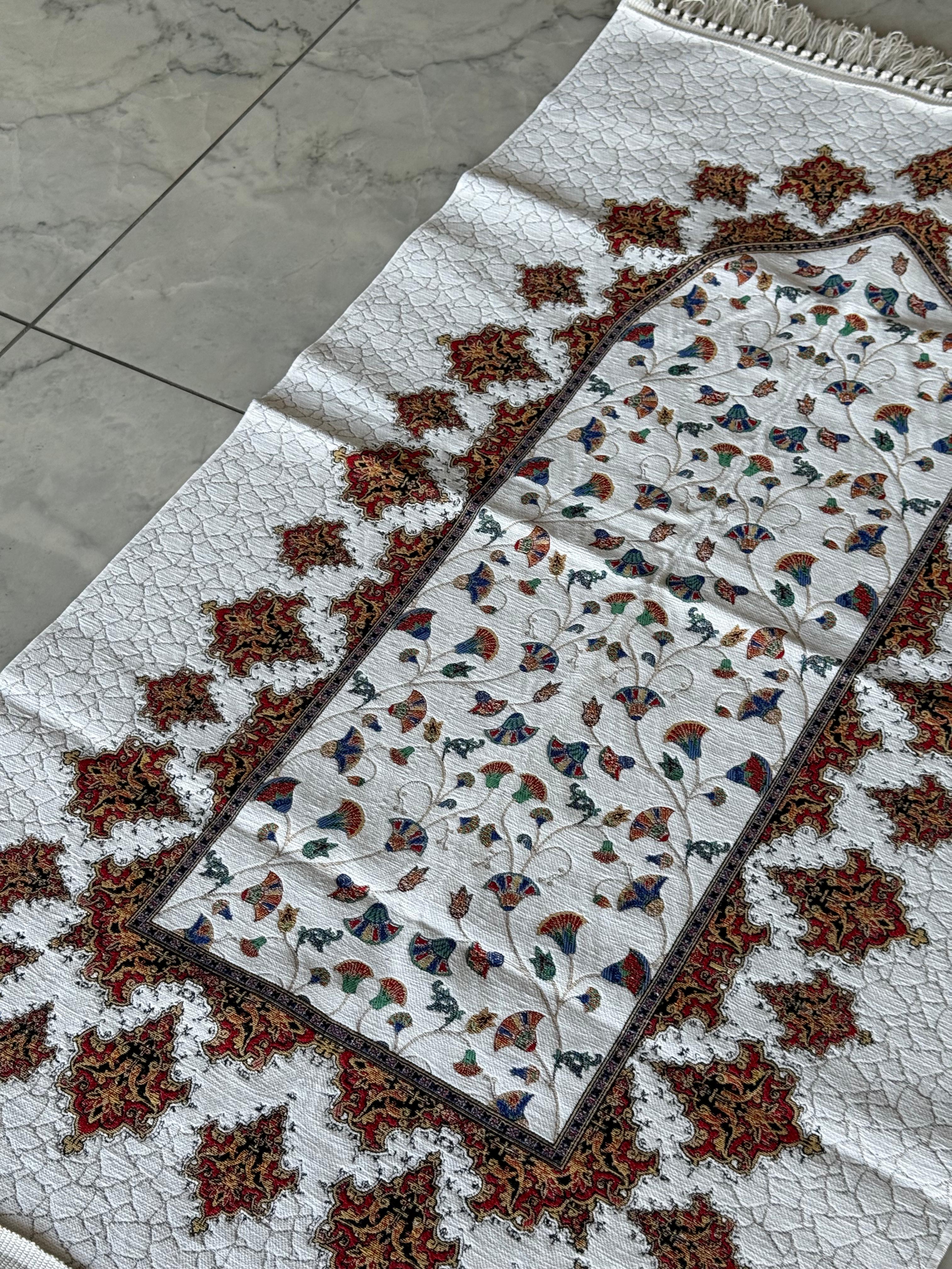 Asalet Serisi – İşlemeli Elit Dokuma Seccade Serisi